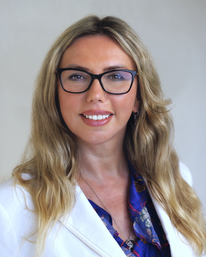 Portrait of Esther Katz, fractional CMO